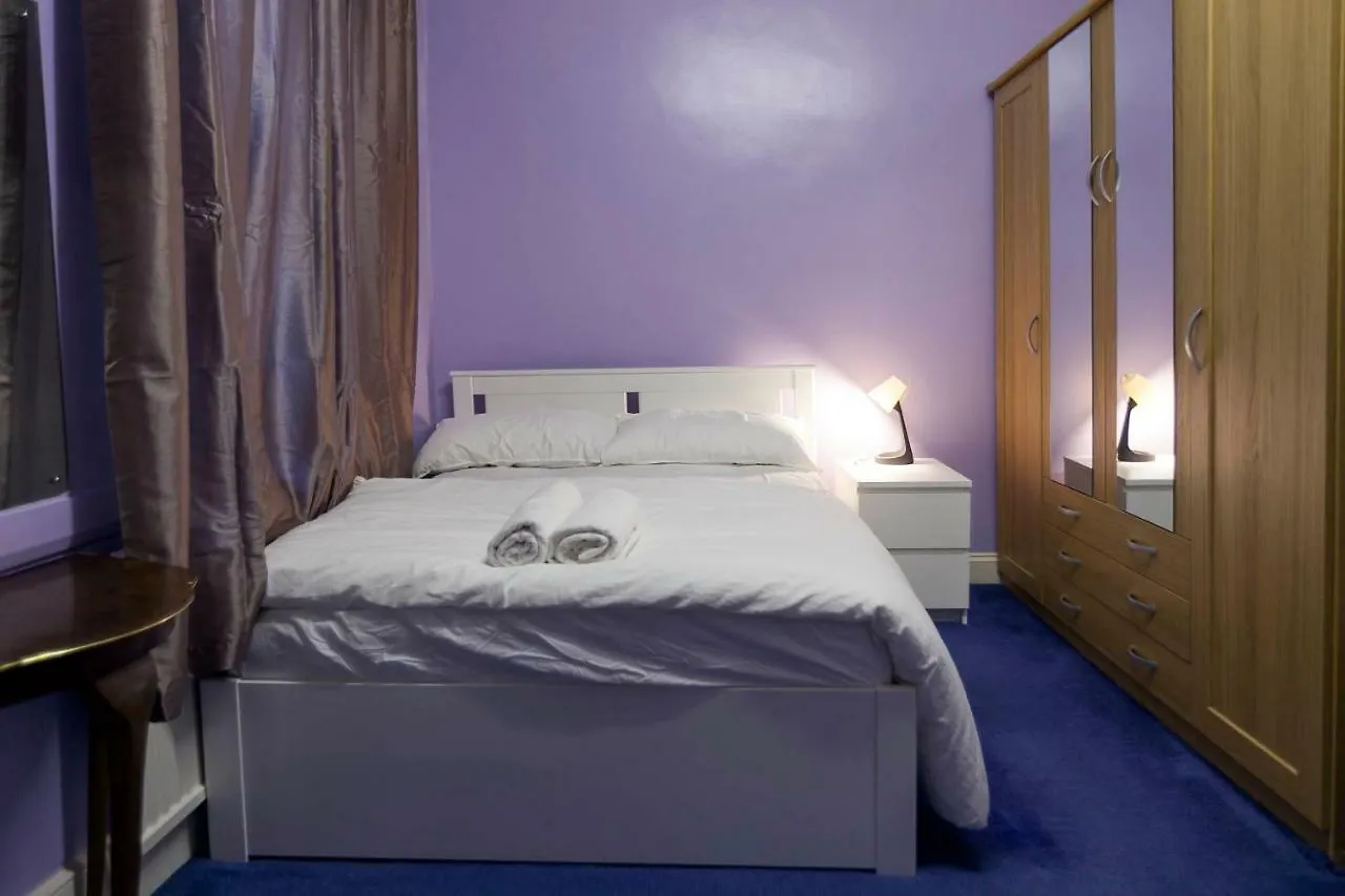 Guest house Adam Short Stay London