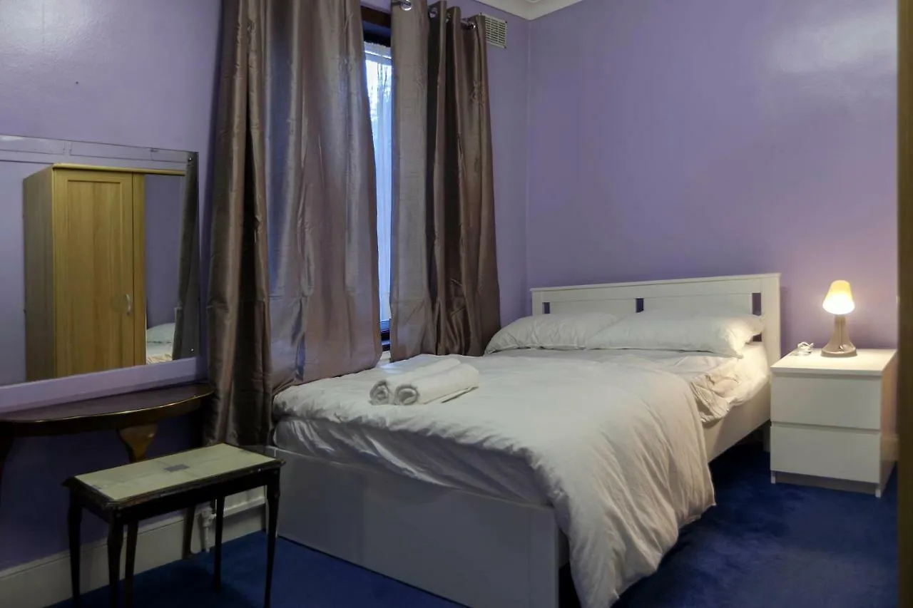 Guest house Adam Short Stay London